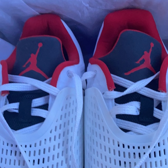 Nike - Picture 6 of 6